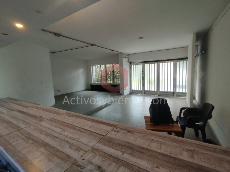Casa en arriendo Antioquia Medellín Las Acacias 300 m2 Habitaciones 10 Baños 9 Garajes 0 Precio $16900000
