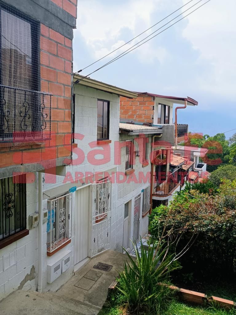 Apartamento en arriendo Antioquia Medellín Pajarito 30 m2 Habitaciones 1 Baños 1 Garajes 0 Precio $750000