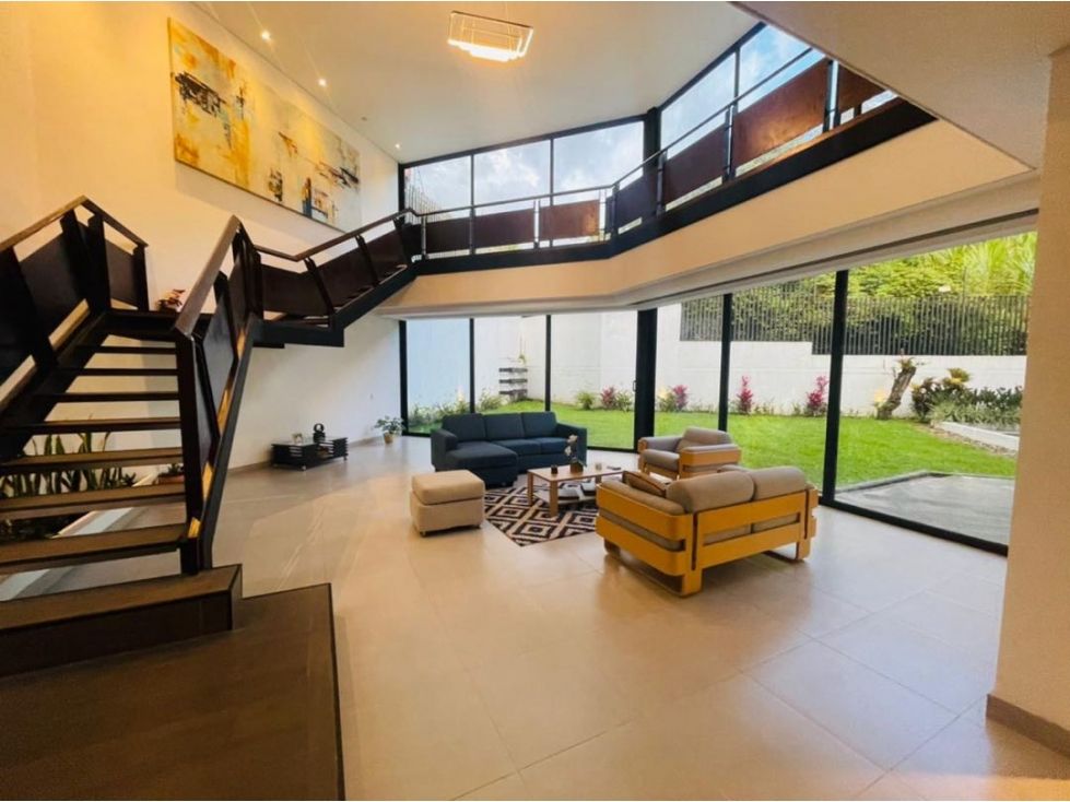 Casa en arriendo Antioquia Medellín Altos Del Poblado 480 m2 Habitaciones 3 Baños 4 Garajes 8 Precio $17600000
