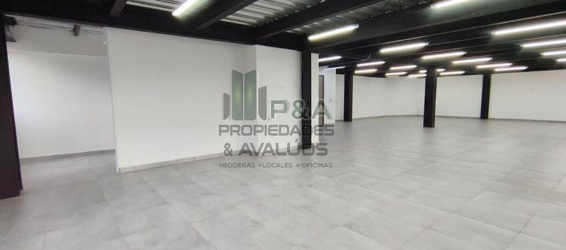 Bodega en arriendo Antioquia Medellín Tenche 200 m2 Habitaciones 0 Baños 2 Garajes 0 Precio $11000000