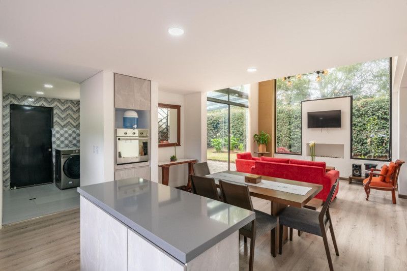 Casa en venta Cundinamarca Chía Chia 198 m2 Habitaciones 4 Baños 3 Garajes 5 Precio $1200000000