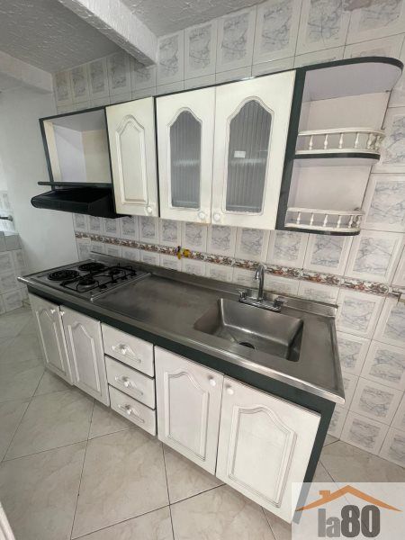 Apartamento en arriendo Antioquia Medellín Urbanizacion Los Colores 62 m2 Habitaciones 3 Baños 1 Garajes 0 Precio $1700000