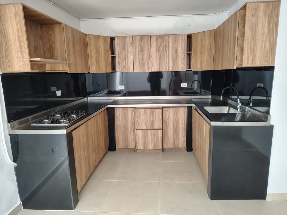 Casa en arriendo Antioquia Medellín Las Acacias 210 m2 Habitaciones 4 Baños 3 Garajes 1 Precio $7000000