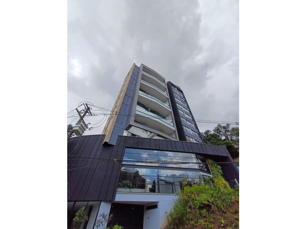 Apartamento en arriendo o venta Antioquia Medellín El Tesoro 230 m2 Habitaciones 4 Baños 5 Garajes 3 Precio venta $2300000000 Precio arriendo $12830000