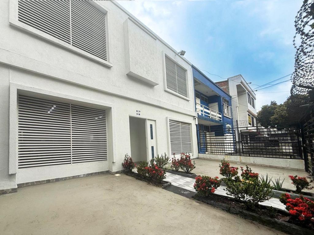 Casa en venta Valle Del Cauca Cali San Vicente 367 m2 Habitaciones 5 Baños 3 Garajes 0 Precio $950000000