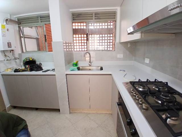 Apartamento en arriendo Antioquia Envigado Jardines 122 m2 Habitaciones 2 Baños 2 Garajes 2 Precio $5400000
