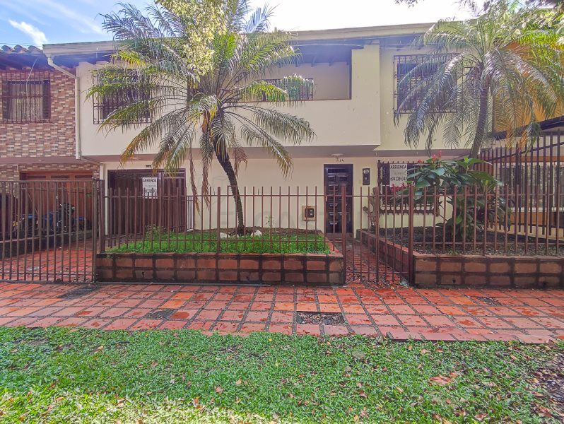 Casa en arriendo Antioquia Medellín Cristo Rey 220 m2 Habitaciones 3 Baños 3 Garajes 1 Precio $3200000