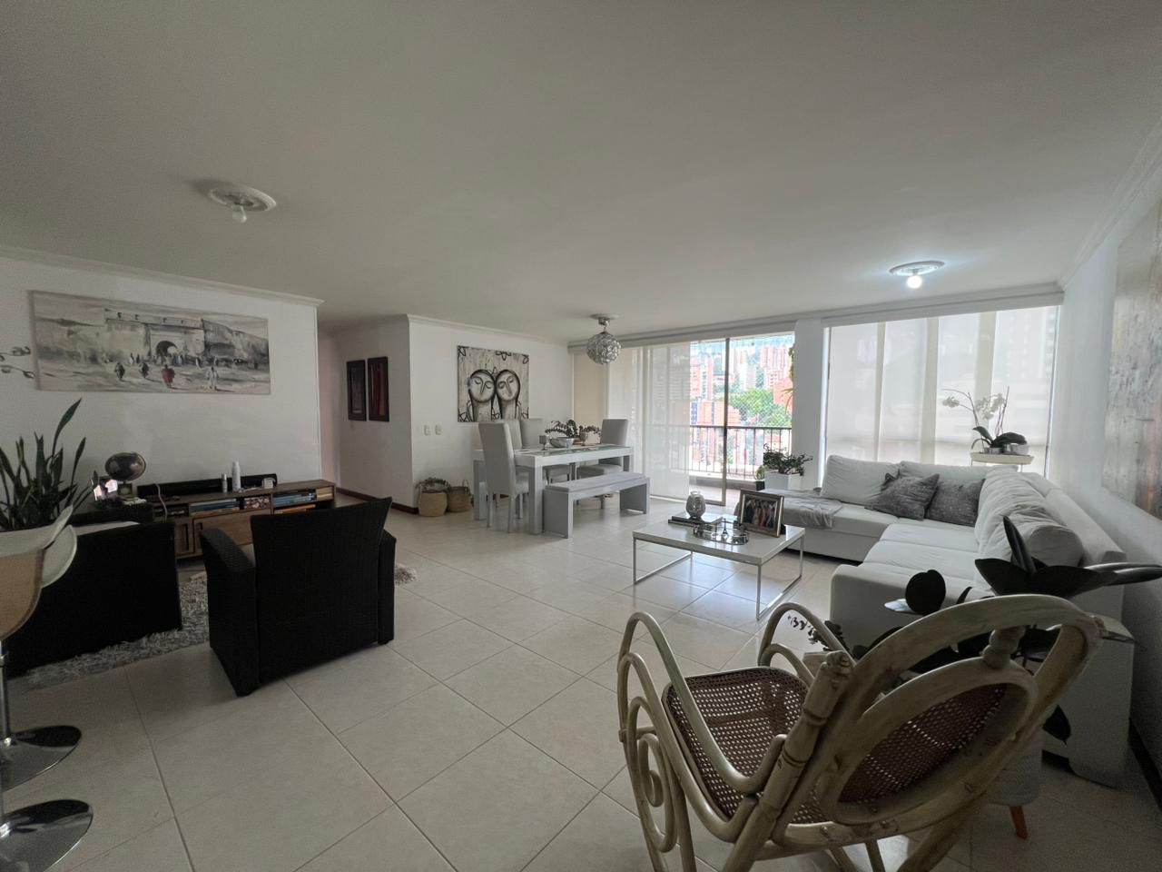 Apartamento en arriendo Antioquia Envigado Pontevedra 110 m2 Habitaciones 3 Baños 2 Garajes 2 Precio $5000000