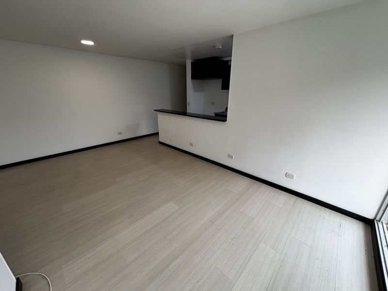 Apartamento en arriendo Antioquia Envigado Trianon 75 m2 Habitaciones 3 Baños 2 Garajes 1 Precio $2700000