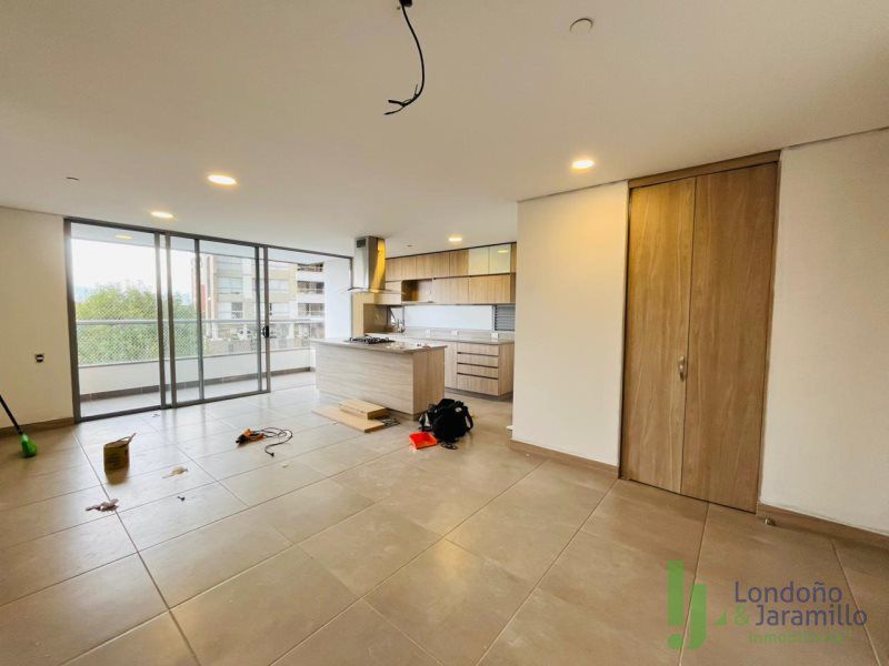 Apartamento en arriendo Antioquia Envigado La Inmaculada 89 m2 Habitaciones 2 Baños 2 Garajes 2 Precio $4500000