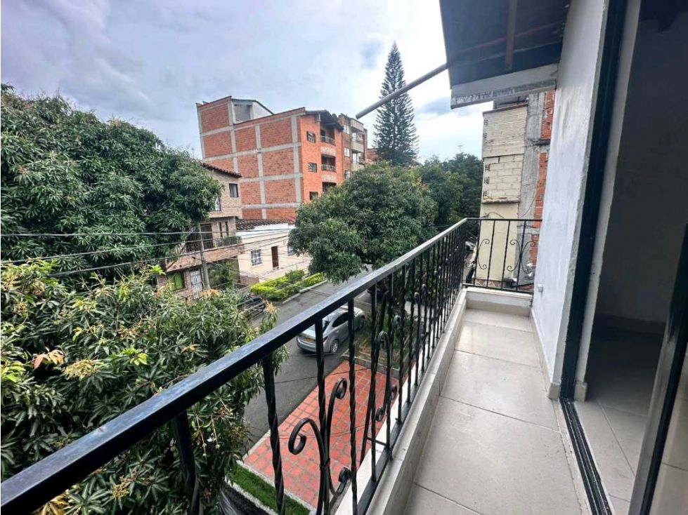 Apartamento en arriendo Antioquia Envigado Obrero 65 m2 Habitaciones 3 Baños 1 Garajes 0 Precio $1700000