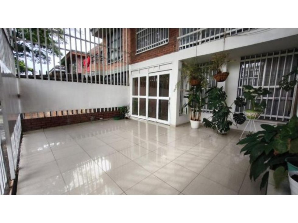 Casa en venta Valle Del Cauca Cali Primero De Mayo 2014 m2 Habitaciones 3 Baños 3 Garajes 1 Precio $450000000