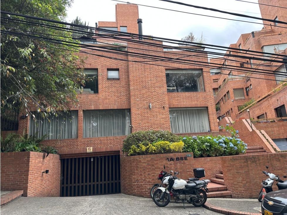 Apartamento en venta Cundinamarca Bogotá Santa Ana Oriental 309 m2 Habitaciones 4 Baños 6 Garajes 3 Precio $3000000000