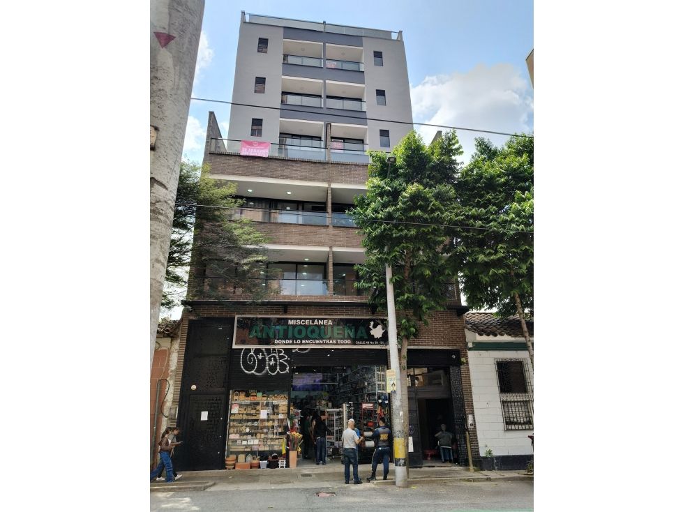 Apartaestudio en arriendo Antioquia Medellín Bombona No1 37 m2 Habitaciones 1 Baños 1 Garajes 0 Precio $1800000