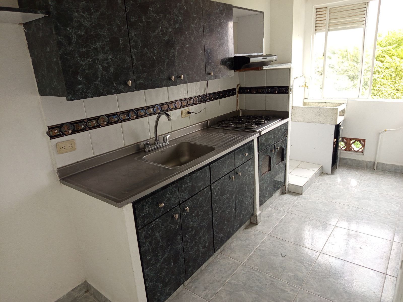 Apartamento en arriendo Antioquia Medellín Aures No1 65 m2 Habitaciones 3 Baños 1 Garajes 0 Precio $1300000