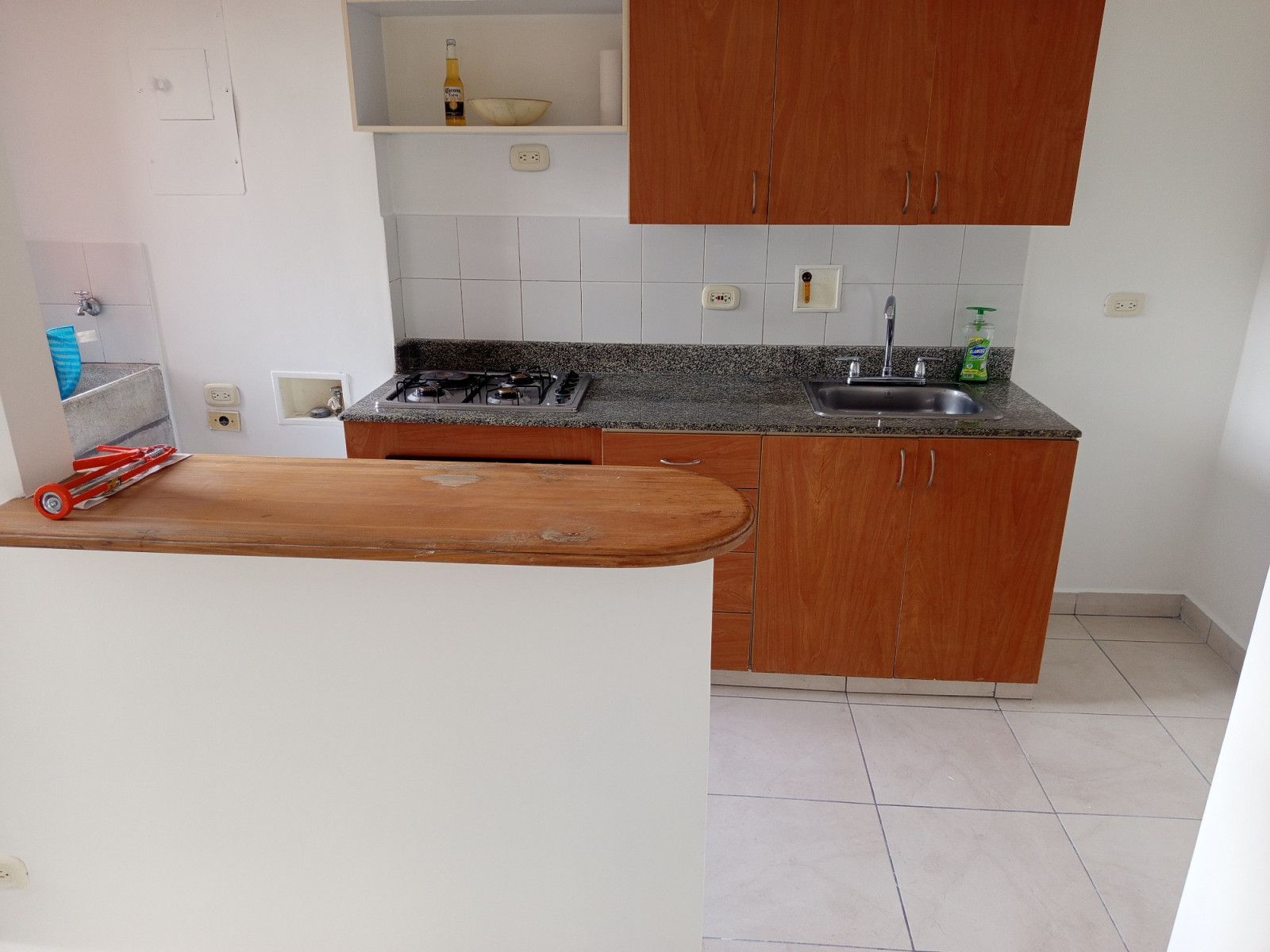 Apartamento en arriendo Antioquia Medellín Loma De Los Bernal 72 m2 Habitaciones 3 Baños 2 Garajes 1 Precio $2600000