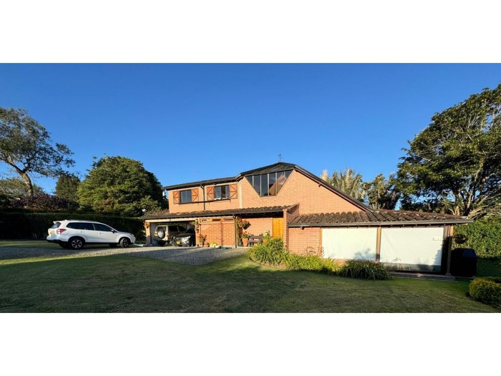 Casa Campestre en venta Antioquia Envigado Envigado 300 m2 Habitaciones 3 Baños 2 Garajes 2 Precio $2200000000