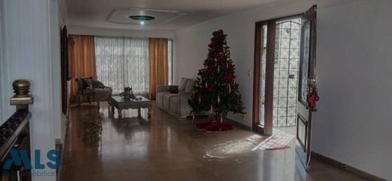 Casa en venta Antioquia Medellín La Palma 267 m2 Habitaciones 4 Baños 3 Garajes 2 Precio $1600000000