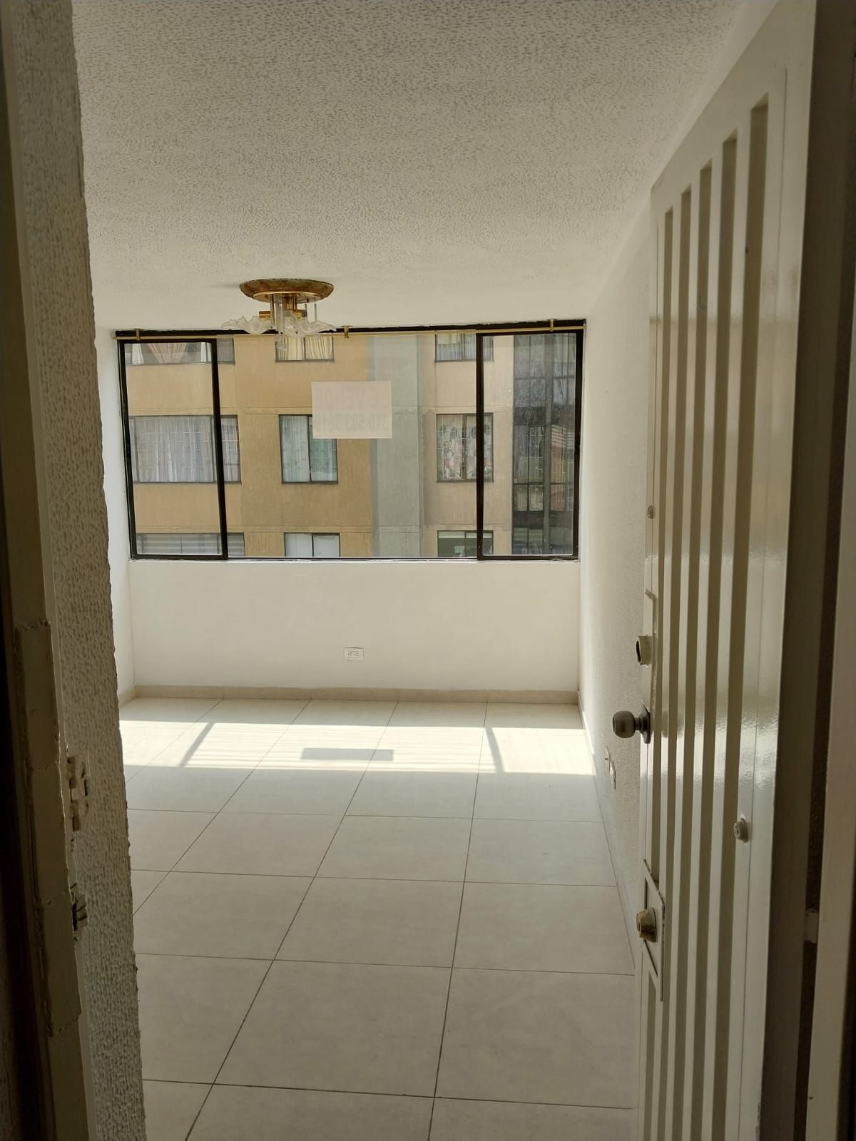 Apartamento en arriendo o venta Cundinamarca Bogotá Primavera Occidental 53 m2 Habitaciones 3 Baños 1 Garajes 1 Precio venta $295000000 Precio arriendo $1400000