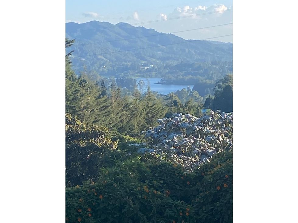 Casa Campestre en arriendo o venta Antioquia El Retiro El Retiro 250 m2 Habitaciones 3 Baños 3 Garajes 2 Precio venta $2100000000 Precio arriendo $8500000