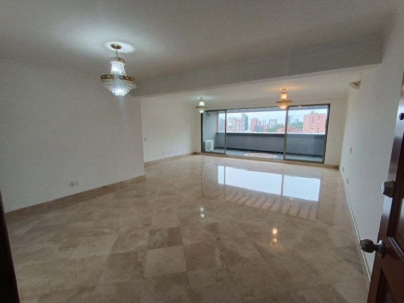 Apartamento en arriendo Antioquia Envigado Zúñiga 145 m2 Habitaciones 4 Baños 4 Garajes 2 Precio $6300000
