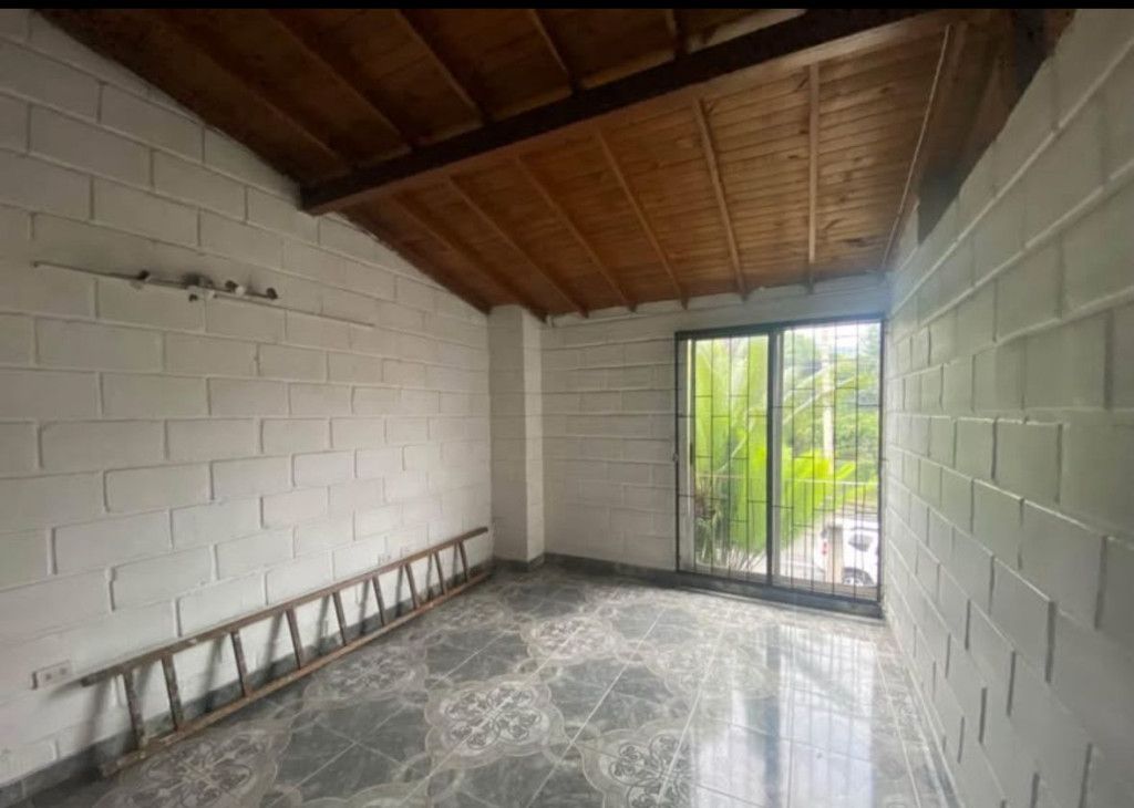 Casa en arriendo Antioquia Itagüí Ditaires 72 m2 Habitaciones 3 Baños 2 Garajes 0 Precio $1550000