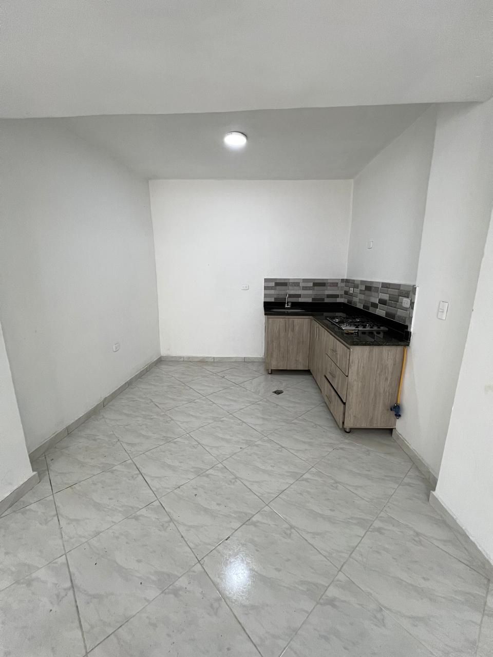 Local Comercial en arriendo Antioquia Itagüí Satexco 43 m2 Habitaciones 0 Baños 1 Garajes 0 Precio $3200000