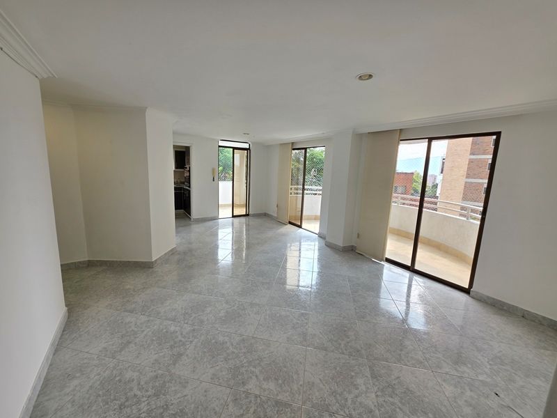 Apartamento en arriendo o venta Antioquia Medellín Las Lomas No 2 147 m2 Habitaciones 3 Baños 2 Garajes 1 Precio venta $790000000 Precio arriendo $4200000