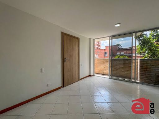 Apartamento en arriendo Antioquia Envigado Jardines 75 m2 Habitaciones 3 Baños 2 Garajes 0 Precio $2700000