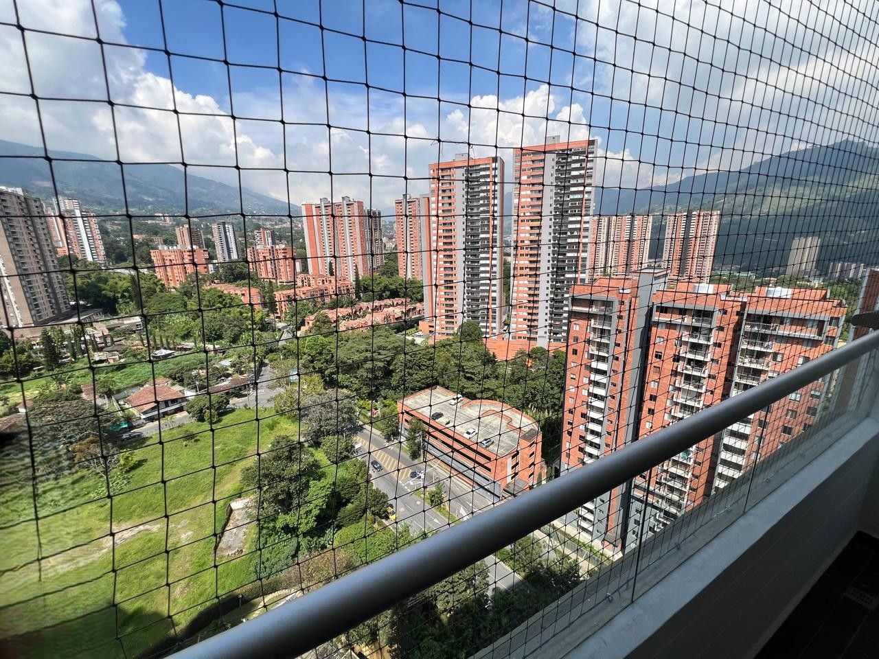 Apartamento en arriendo Antioquia Itagüí Cr Rivera De Suramerica 75 m2 Habitaciones 3 Baños 2 Garajes 1 Precio $2900000
