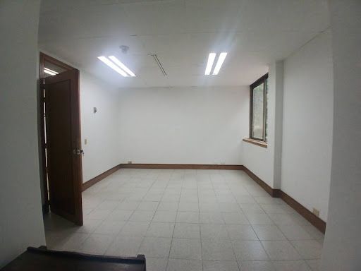 Consultorio en venta Antioquia Medellín Urbanizacion Santa Maria De Oviedo 25 m2 Habitaciones 0 Baños 1 Garajes 1 Precio $350000000
