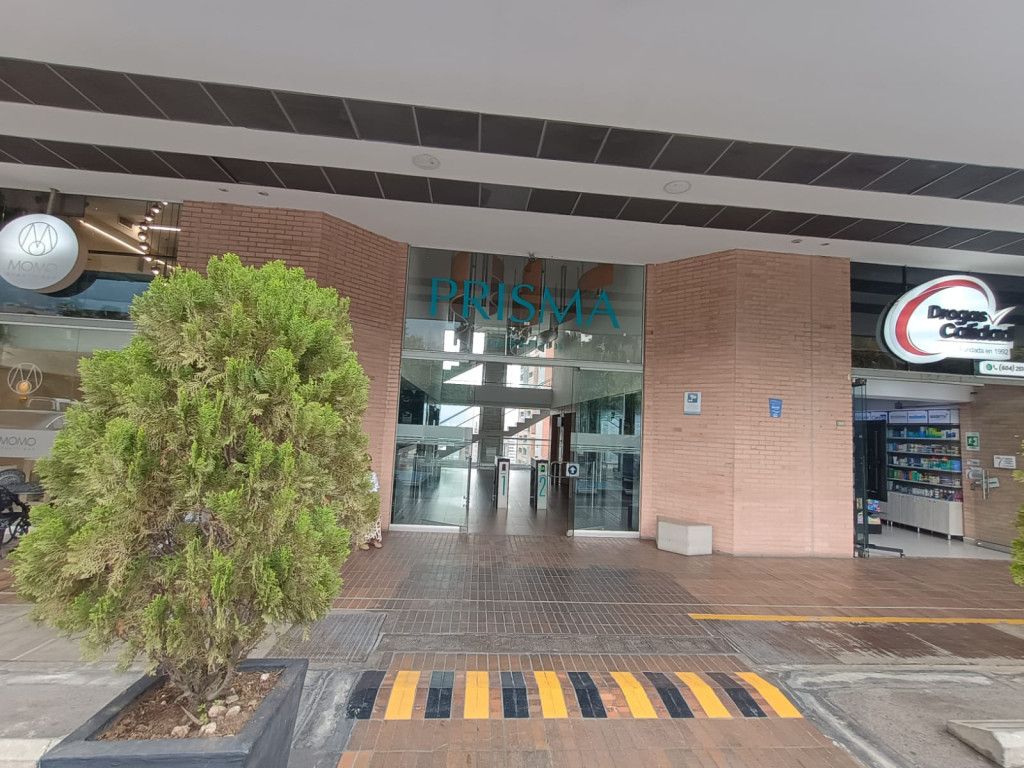 Oficina en venta Antioquia Medellín Castropol 112 m2 Habitaciones 0 Baños 3 Garajes 3 Precio $1300000000