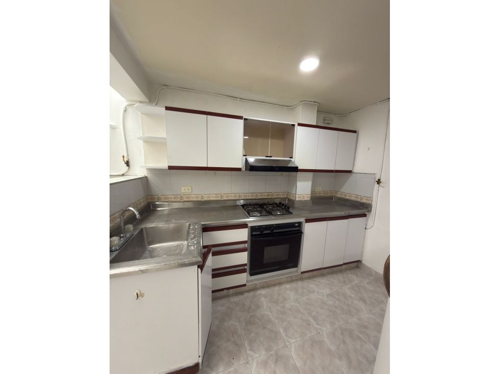 Apartamento en arriendo Antioquia Medellín La Pradera 90 m2 Habitaciones 4 Baños 2 Garajes 0 Precio $2200000