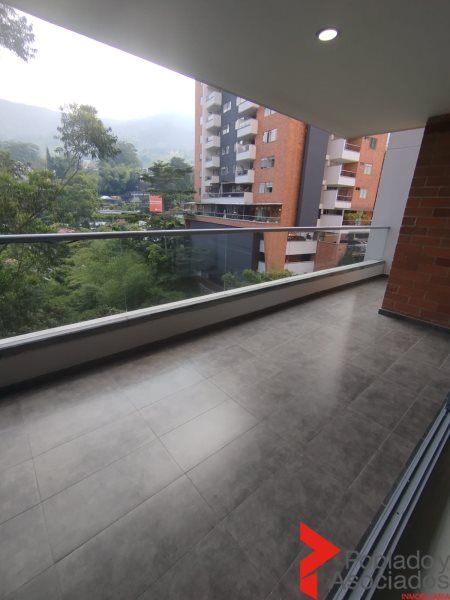 Apartamento en arriendo Antioquia Envigado Mont Juic 114 m2 Habitaciones 3 Baños 3 Garajes 1 Precio $4600000