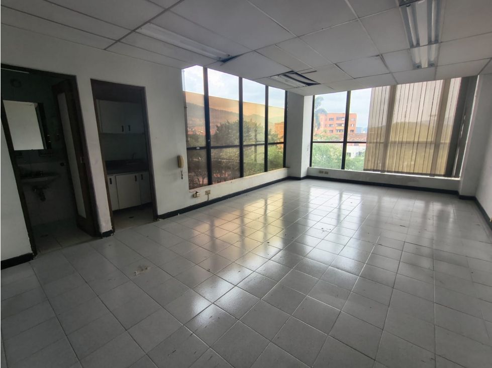 Oficina en arriendo Antioquia Medellín Lorena 30 m2 Habitaciones 0 Baños 0 Garajes 0 Precio $1785000