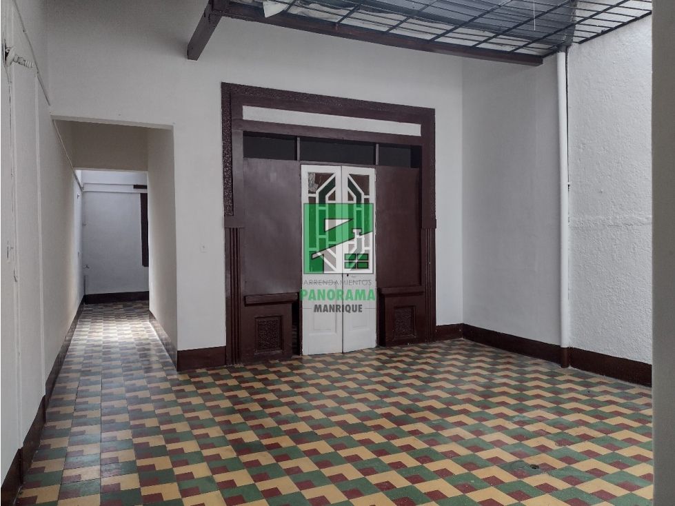 Casa en arriendo Antioquia Medellín Manrique Central No 1 120 m2 Habitaciones 6 Baños 2 Garajes 0 Precio $2625000