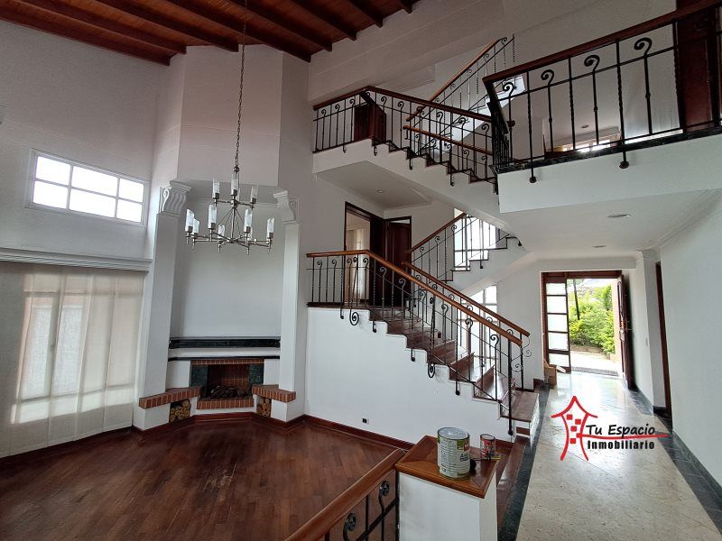 Casa en venta Antioquia Medellín El Poblado 300 m2 Habitaciones 5 Baños 6 Garajes 2 Precio $2200000000