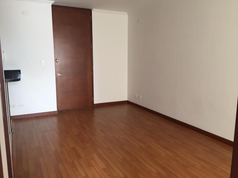 Apartaestudio en arriendo Cundinamarca Bogotá Estoril 50 m2 Habitaciones 1 Baños 1 Garajes 1 Precio $3033000