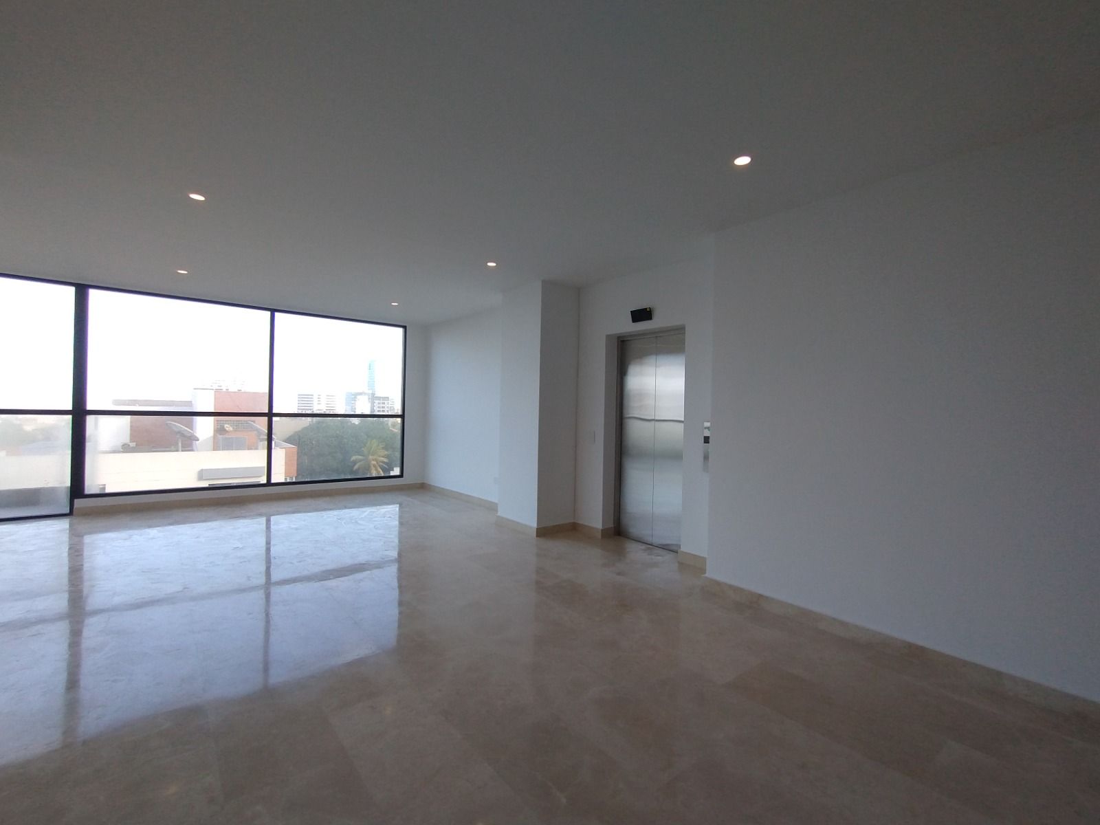 Apartamento en arriendo Atlántico Barranquilla El Golf 214 m2 Habitaciones 3 Baños 4 Garajes 2 Precio $15000000