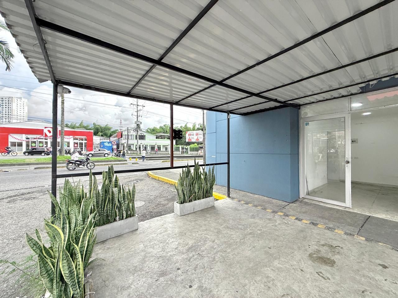 Local en arriendo Risaralda Dosquebradas Zona Industrial La Rosa 16 m2 Habitaciones 0 Baños 0 Garajes 0 Precio $1100000