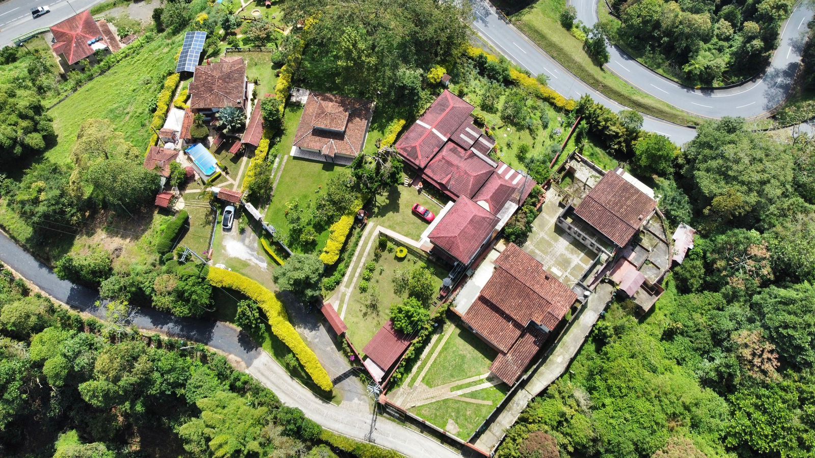 Casa Campestre en venta Santander Bucaramanga Centro 365 m2 Habitaciones 5 Baños 6 Garajes 2 Precio $1550000000