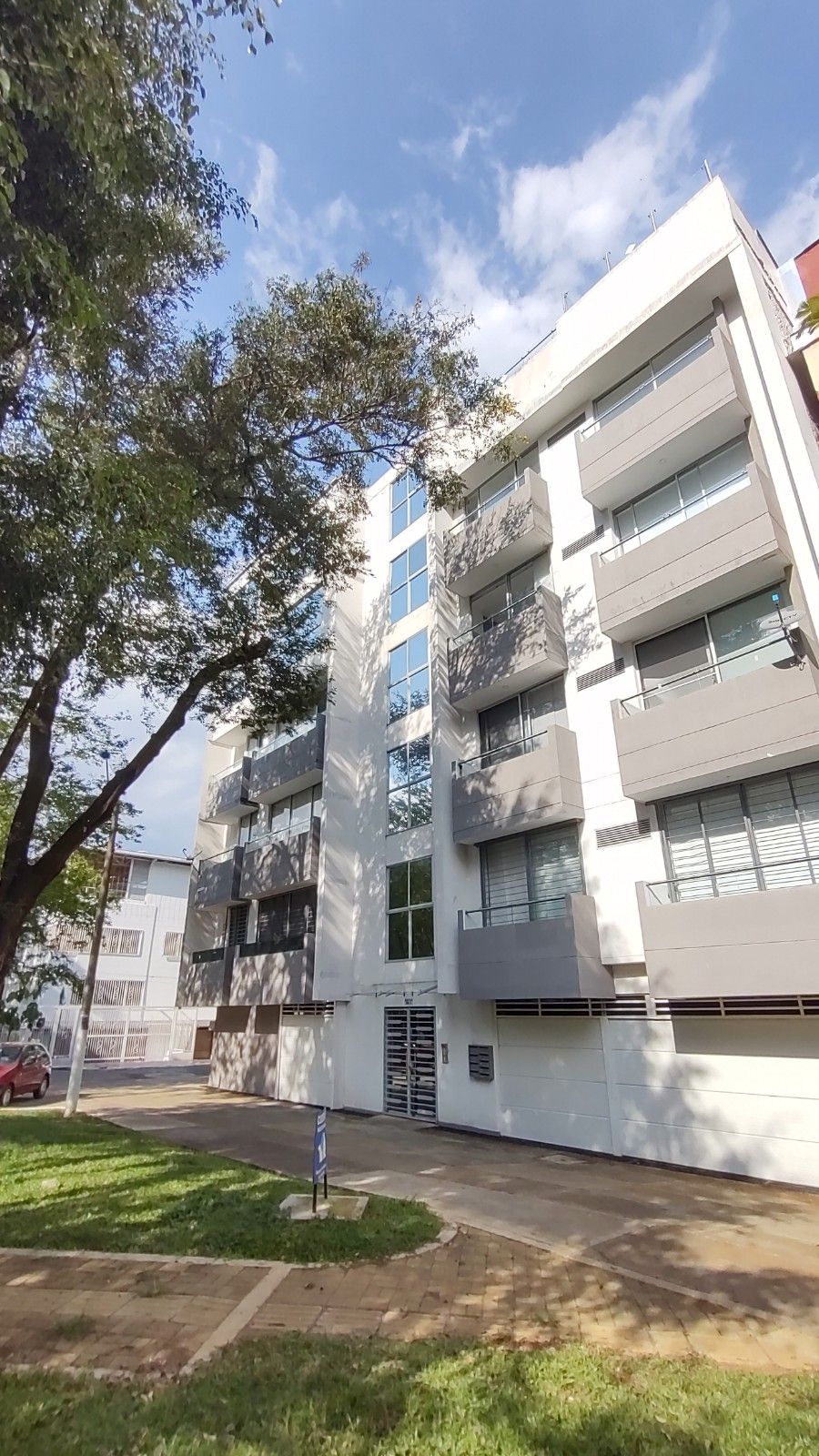 Apartamento en venta Valle Del Cauca Cali Urbanización Ciudad Jardín 88 m2 Habitaciones 3 Baños 1 Garajes 1 Precio $399000000