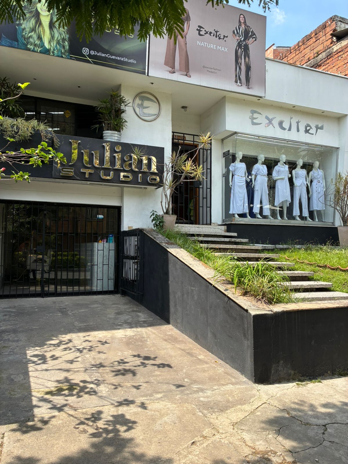 Casa en arriendo Antioquia Medellín Simon Bolivar 350 m2 Habitaciones 5 Baños 3 Garajes 2 Precio $10800000