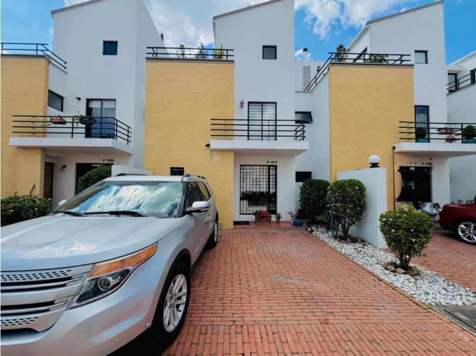 Casa en venta Cundinamarca Chía Cr Santa Maria Del Rio 138 m2 Habitaciones 3 Baños 3 Garajes 2 Precio $690000000