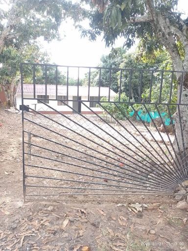 Casa en arriendo Cundinamarca La Mesa La Mesa 840 m2 Habitaciones 3 Baños 1 Garajes 4 Precio $1300000