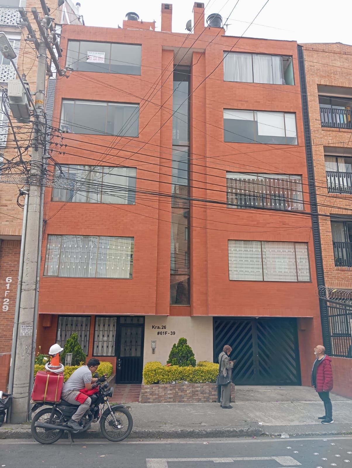 Apartamento en arriendo Cundinamarca Bogotá El Campin 115 m2 Habitaciones 3 Baños 2 Garajes 1 Precio $2800000