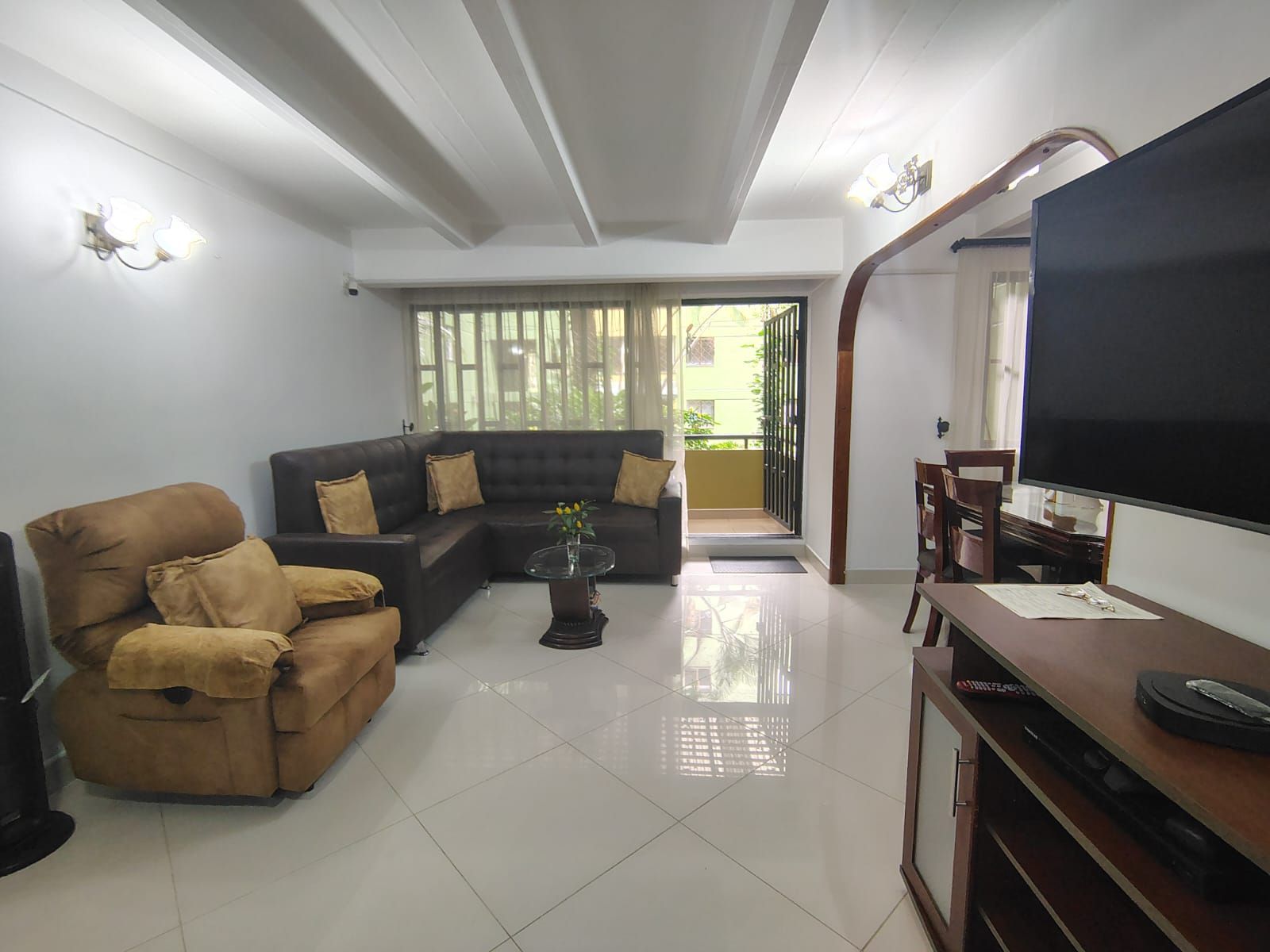 Apartamento en arriendo Antioquia Medellín La Mota 94 m2 Habitaciones 3 Baños 2 Garajes 1 Precio $3200000