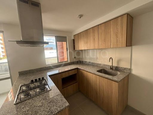 Apartamento en arriendo Antioquia Medellín Altamira 77 m2 Habitaciones 2 Baños 2 Garajes 1 Precio $3200000