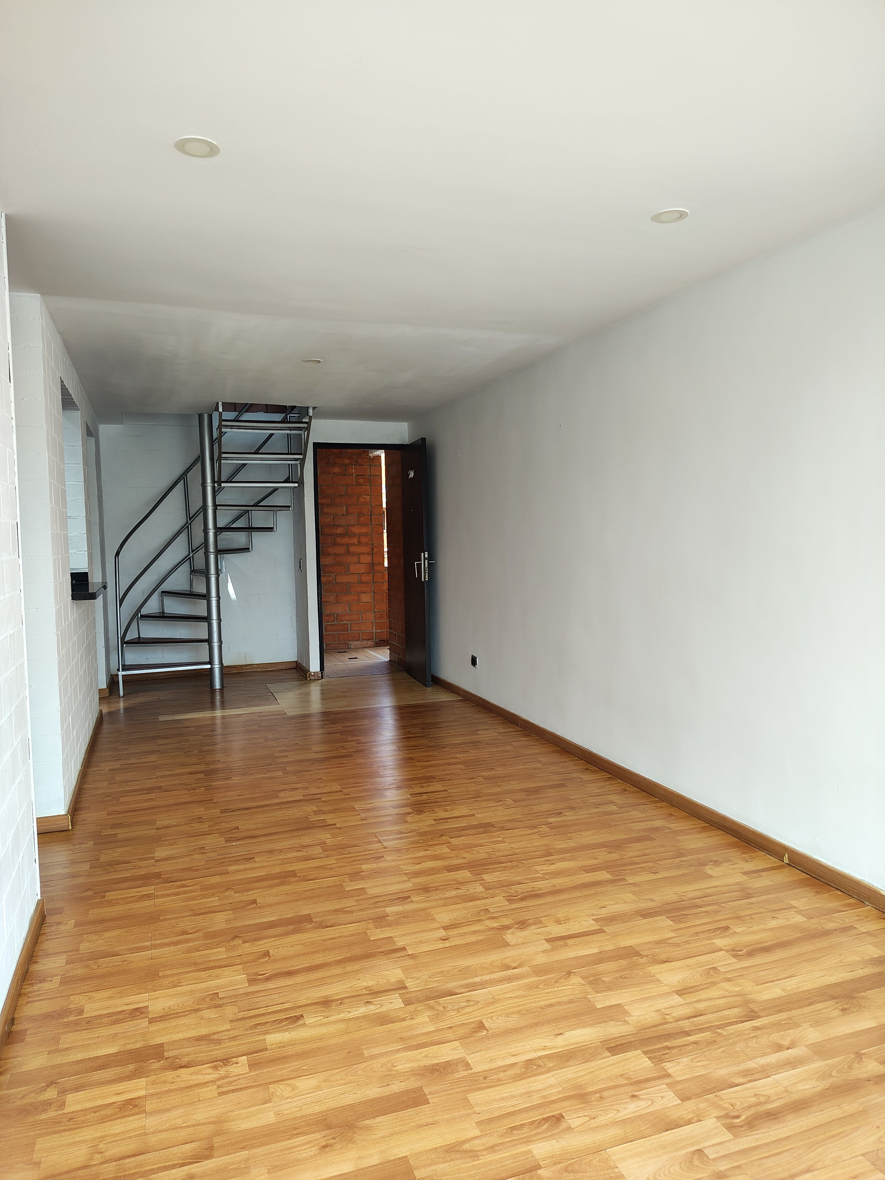 Apartamento en venta Valle Del Cauca Cali El Refugio 70 m2 Habitaciones 3 Baños 2 Garajes 1 Precio $270000000