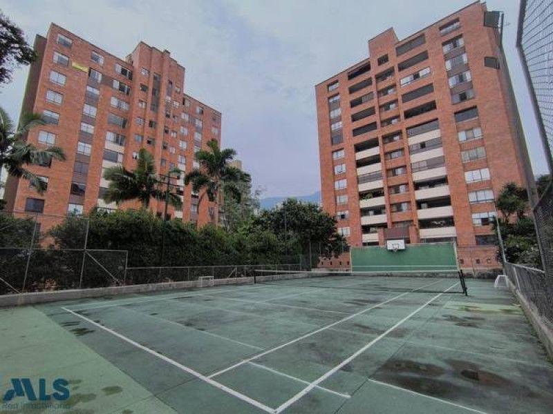 Apartamento en venta Antioquia Medellín La Florida 164 m2 Habitaciones 4 Baños 3 Garajes 2 Precio $985000000